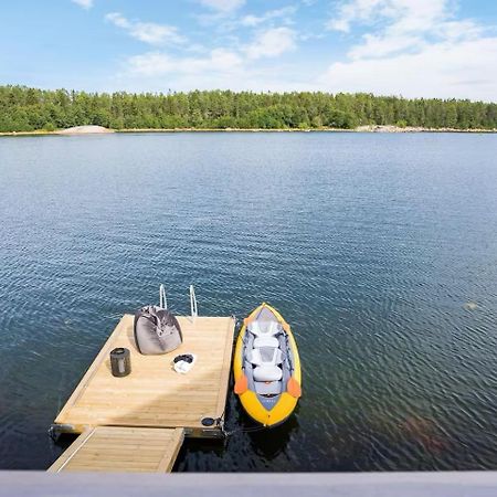 Comfortable Apartment With Private Dock Gnarp Exteriör bild