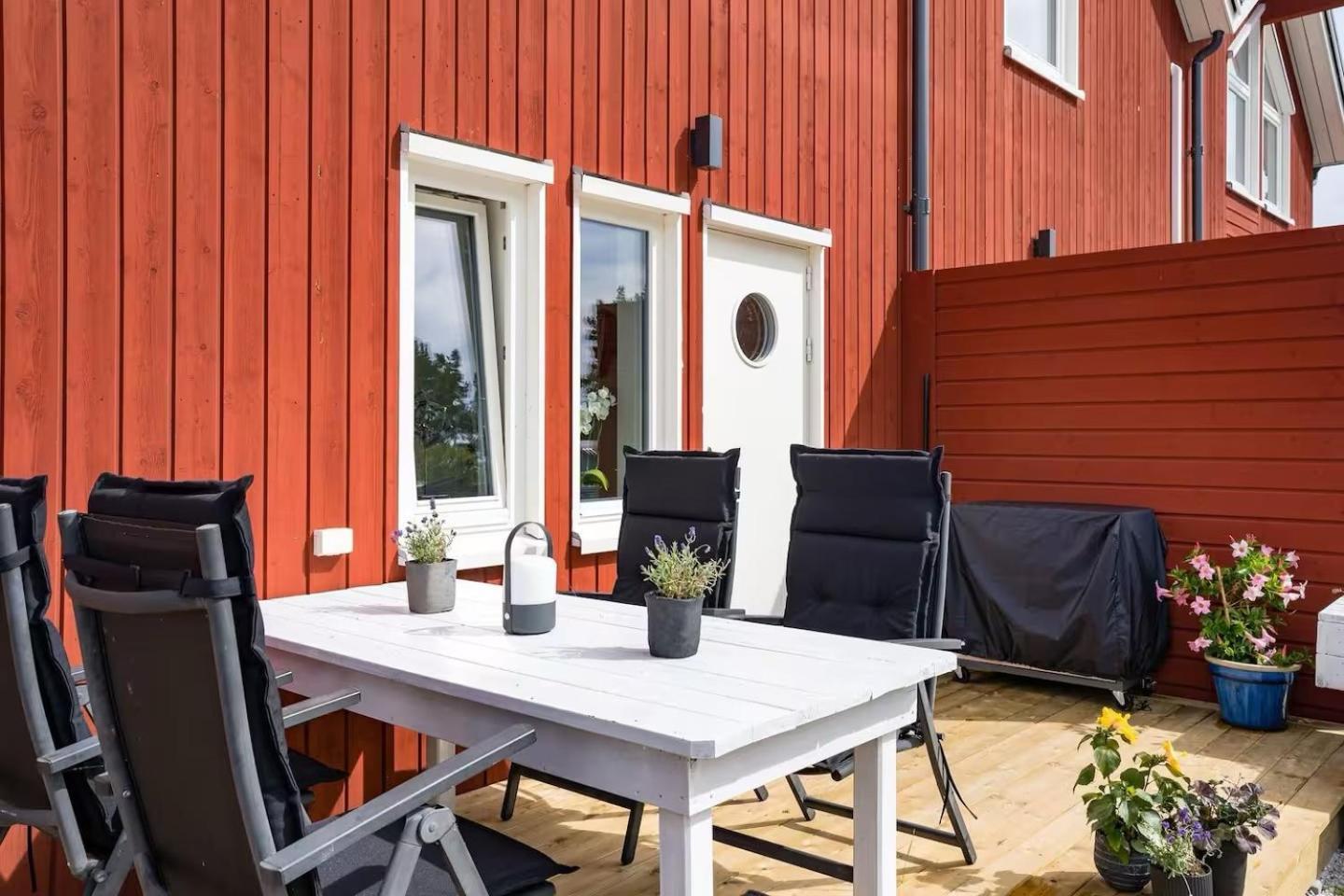 Comfortable Apartment With Private Dock Gnarp Exteriör bild