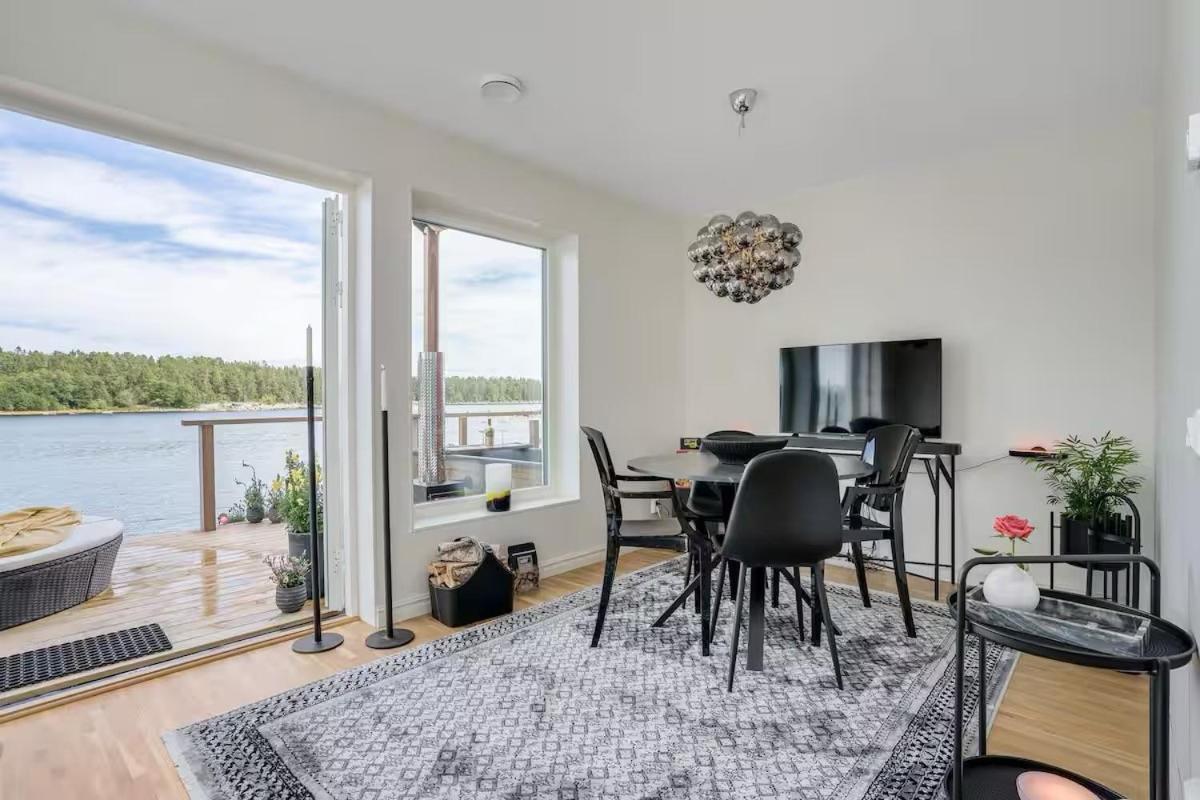 Comfortable Apartment With Private Dock Gnarp Exteriör bild