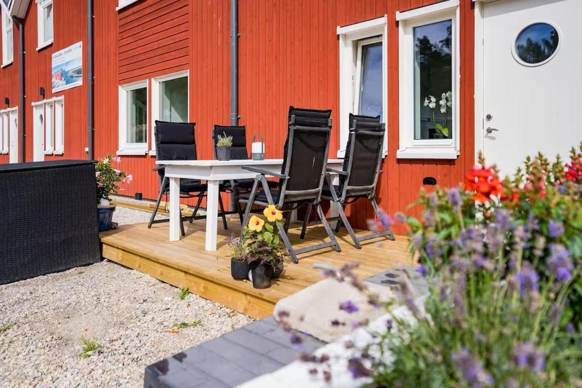 Comfortable Apartment With Private Dock Gnarp Exteriör bild